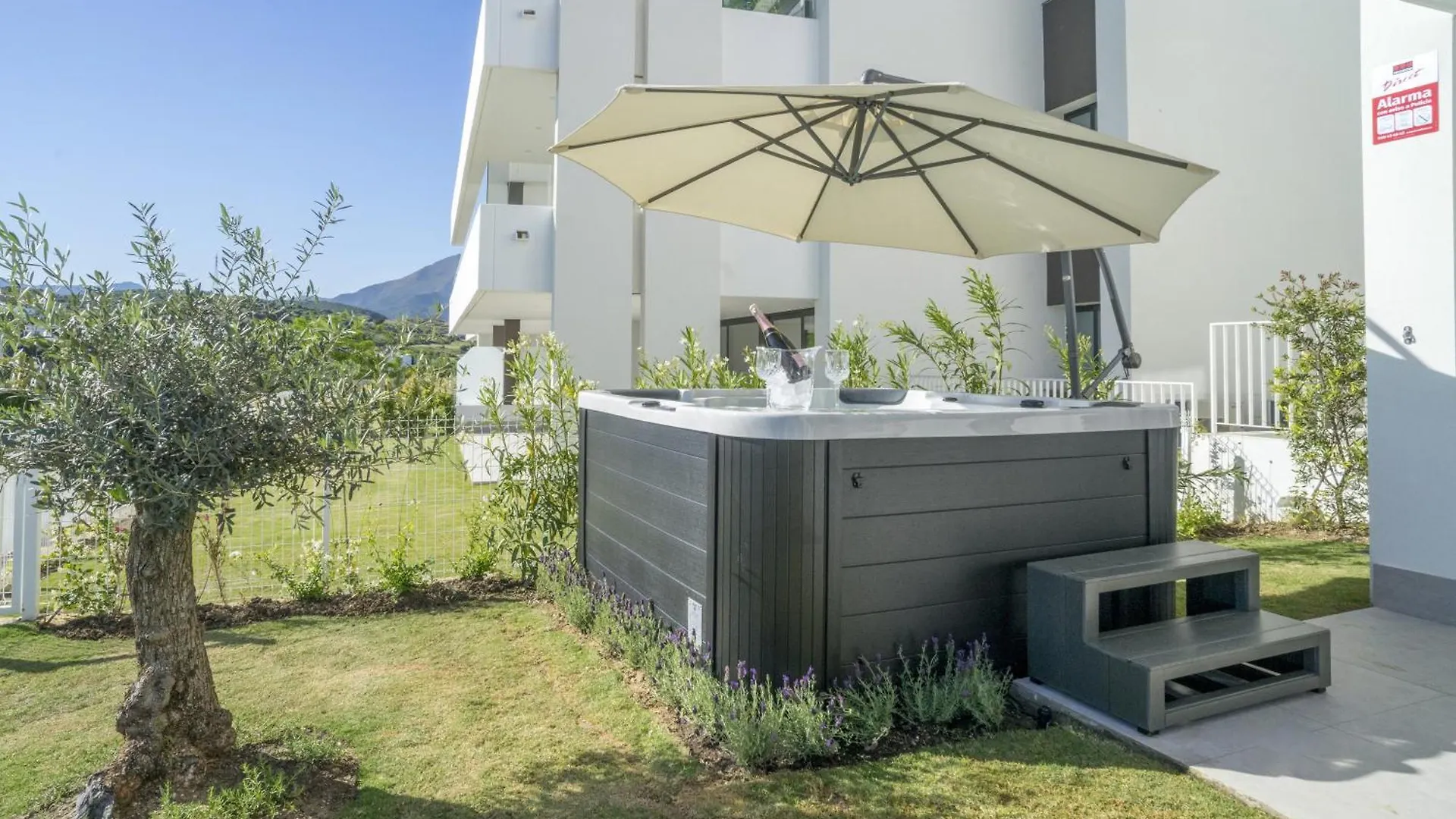 Fabuloso Apartamento Con Jardin Privado Y Jacuzzi إِستيبونا إسبانيا