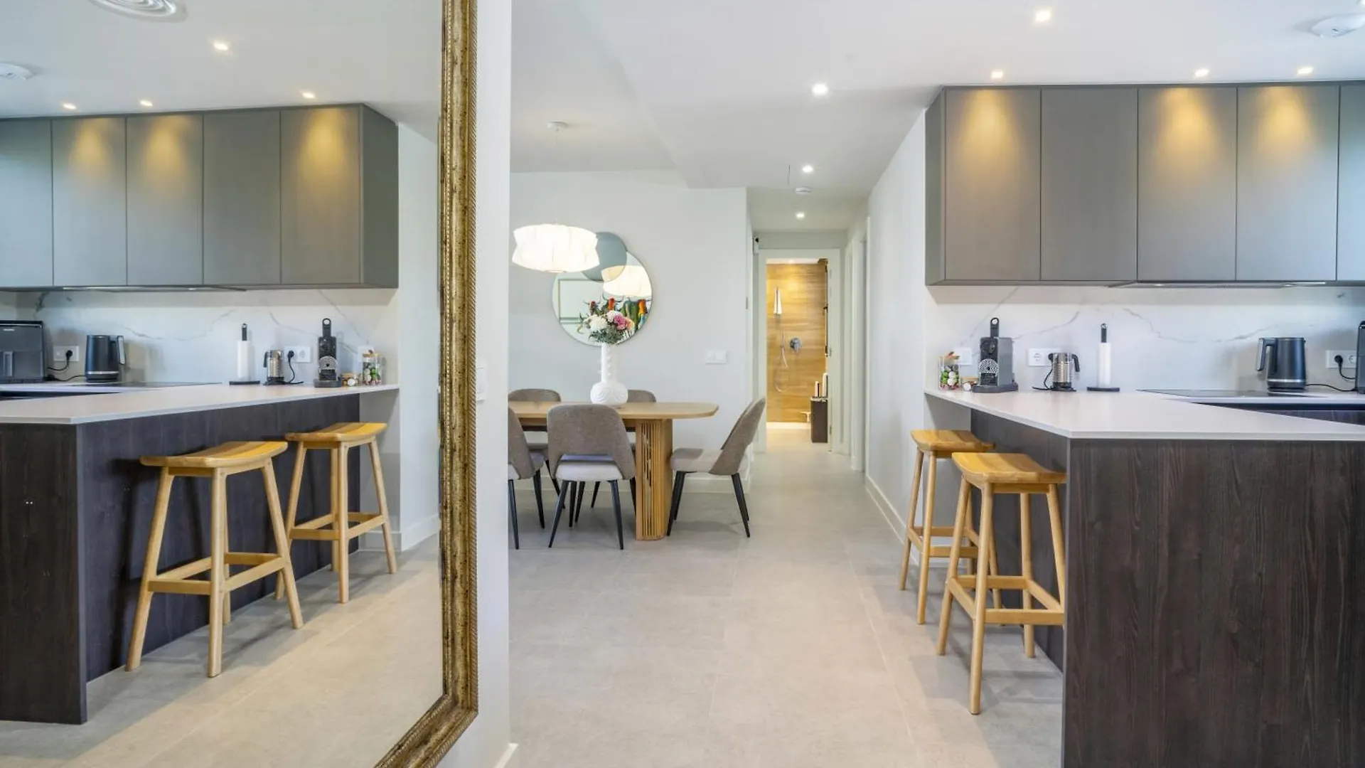 Lejlighed Fabuloso Apartamento Con Jardin Privado Y Jacuzzi Estepona