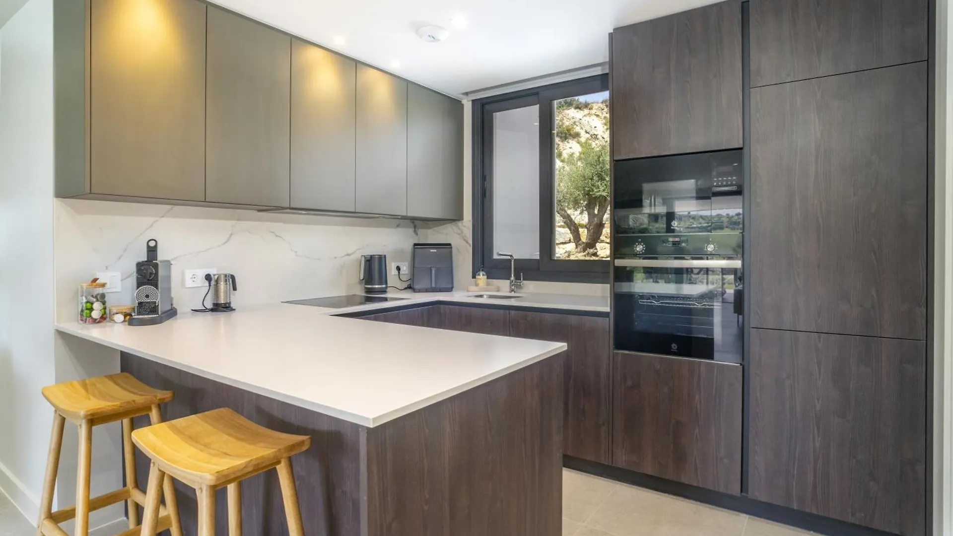 Fabuloso Apartamento Con Jardin Privado Y Jacuzzi Estepona Lejlighed